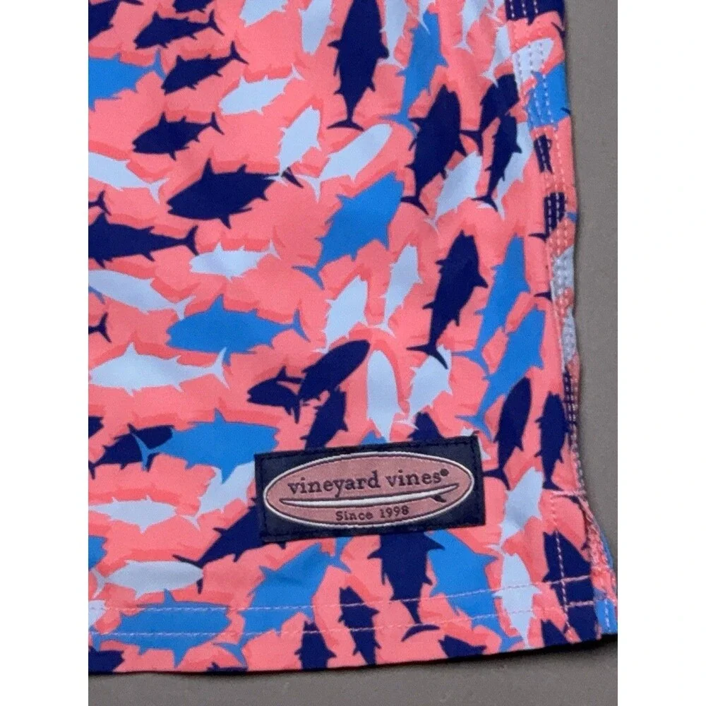 Vineyard Vines Men’s 7” Chappy Swim Trunks L Multicolor Fish Print Shorts